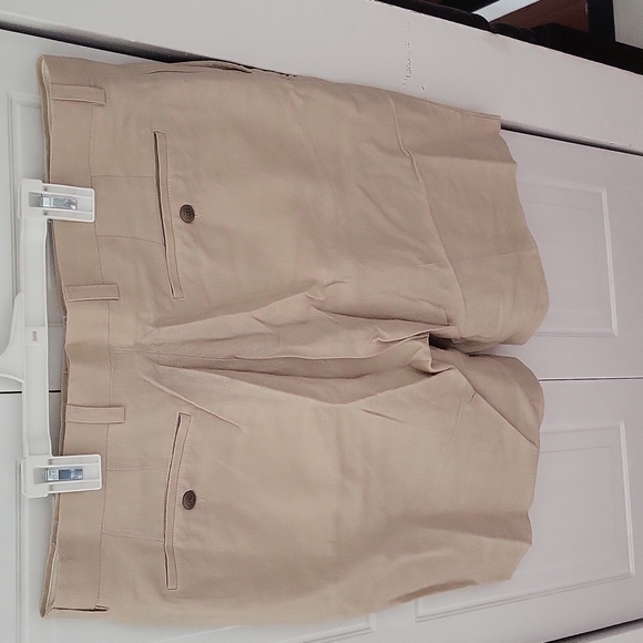 Men's Short - Picture 2 of 5